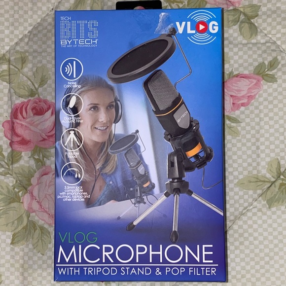 New In Box Vlog Microphone with Tripod Stand Photo Video